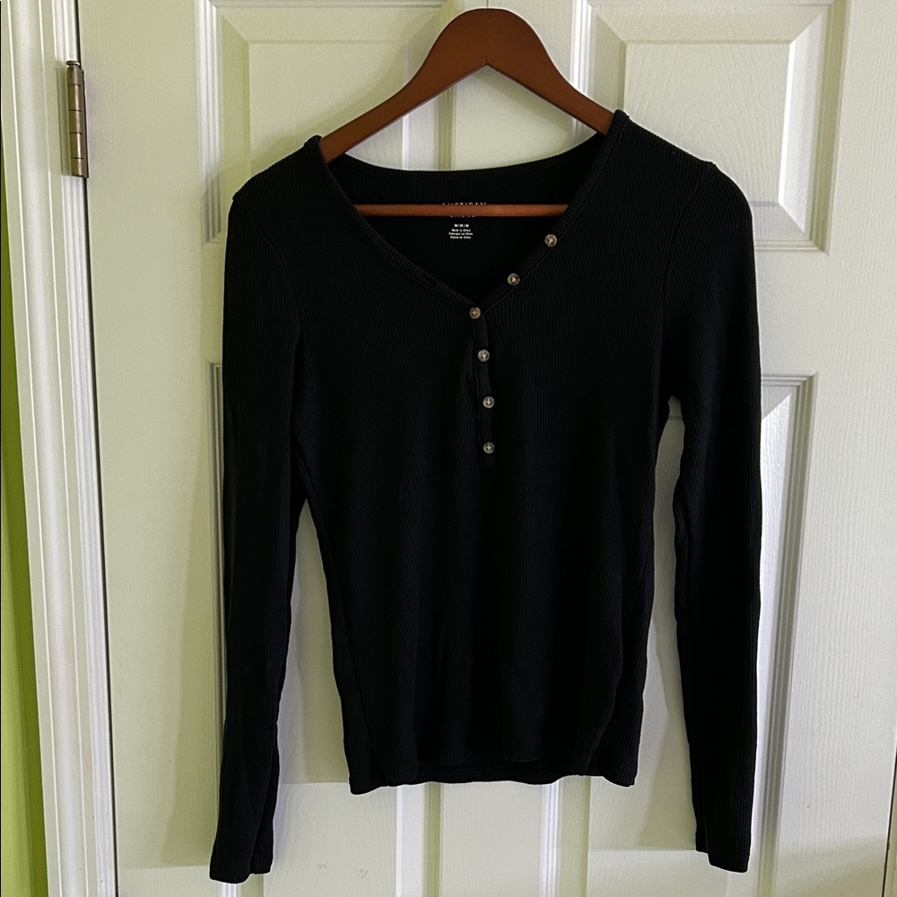 Women’s American Eagle Outfitters Black Long Sleeve Top with Buttons Size M